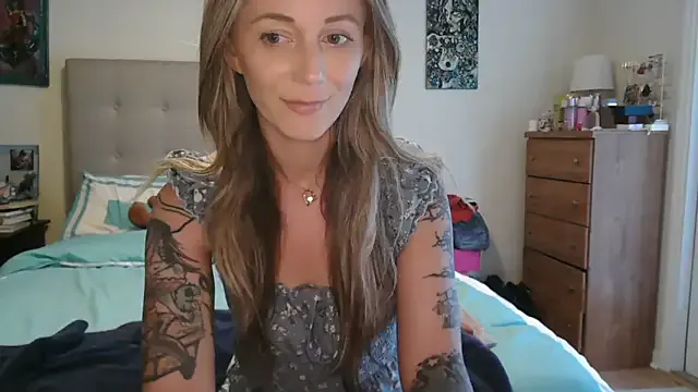 Heyitsmee33 from StripChat