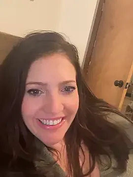 hollyharmd from StripChat