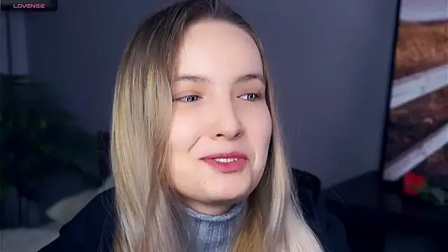 Freechat HongTomczak on StripChat