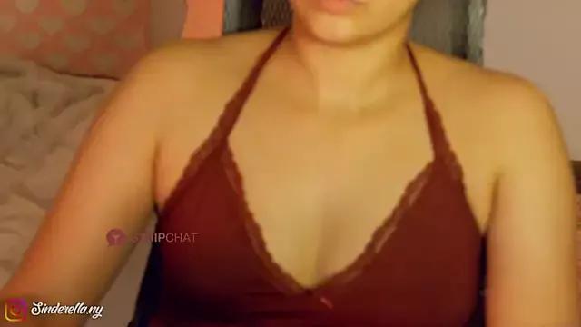 Slutty I-scream wants you to fuck her body now i-scream from StripChat