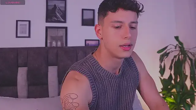 I_Gabriel — lick my feet