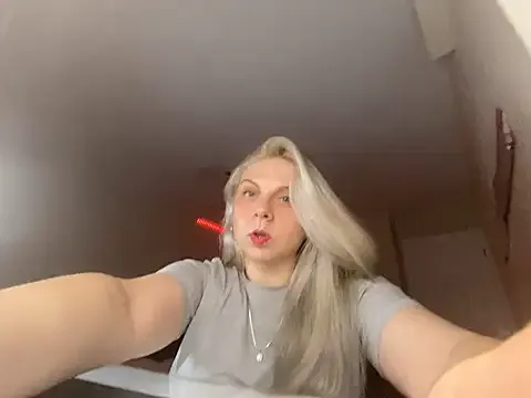 i_love_iva — stand up and show my outfit <3