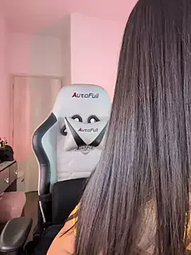 JanyLunaa from StripChat