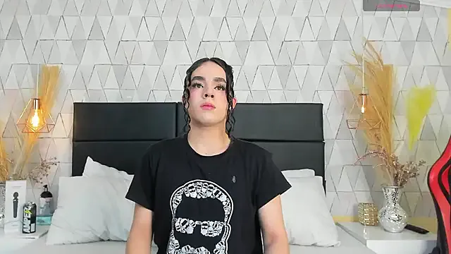 JustinePerry — spank ass hard