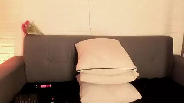 karina_gomez_18 from StripChat