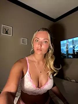 Masturbate to sexy model LaceyMilliexoxo LaceyMilliexoxo from StripChat