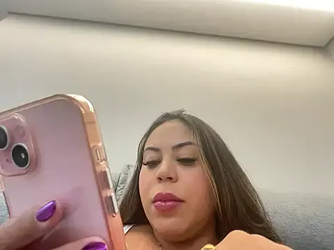 lariic — Let's com hot 