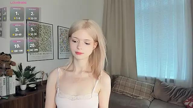 LaureMestler from StripChat