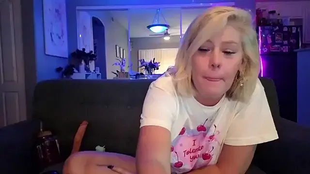 StripChat Lexi_Shocker is Freechat Lexi_Shocker — Warm up my pussy & ass