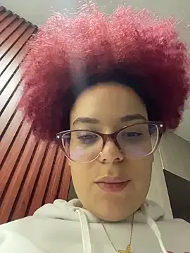 Leyah__ on StripChat