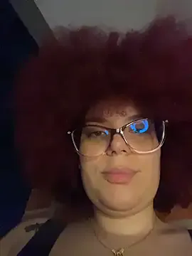 Leyah__ on StripChat
