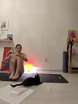 LeyaJohnson on StripChat