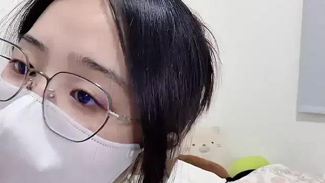 LHeart from StripChat