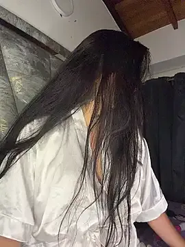 liahouses on StripChat