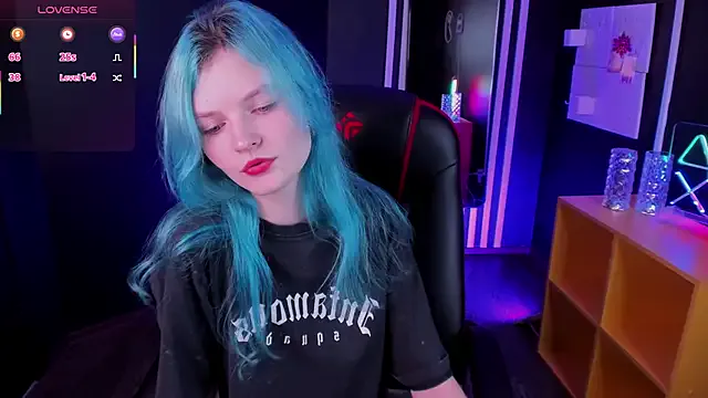 Lika_Sky — pussy close up and spread