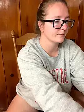 Lizzyloo from StripChat