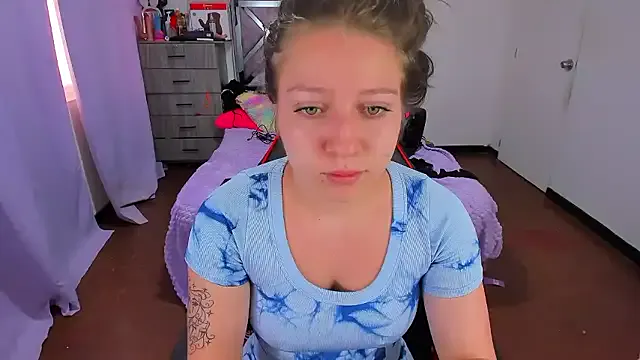 Luna_Analya on StripChat