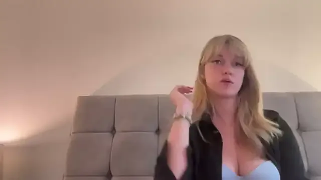 StripChat LustfulLuna_ is Freechat LustfulLuna_ — 4 Fingers In Pussy