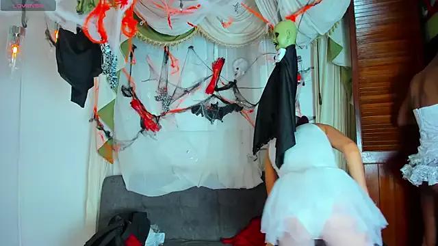 Admire Madams_worker, they want to masturbate for you madams_worker from StripChat