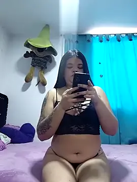 Madelaine_MD from StripChat
