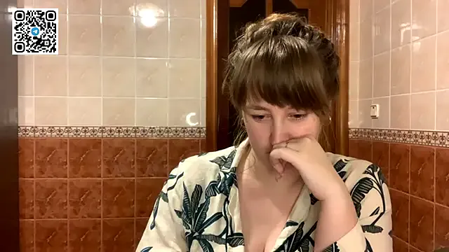 MaroonMoon_ on StripChat
