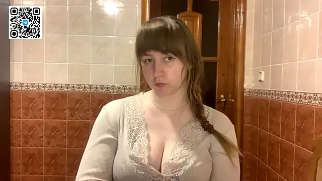 MaroonMoon_ on StripChat