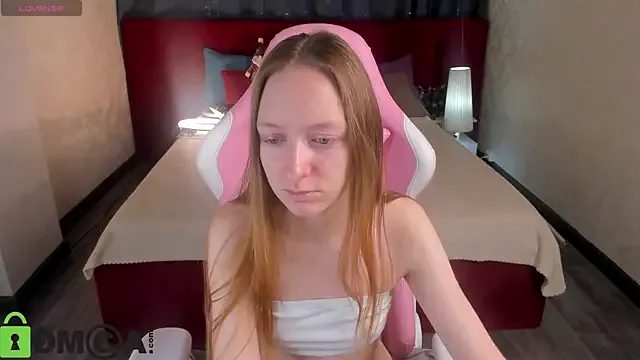 Mia_E1fie on StripChat