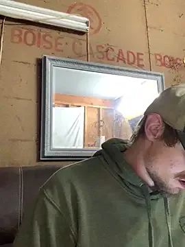 Midwestalpha on StripChat