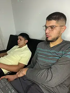 mirallesandbig — kiss hot