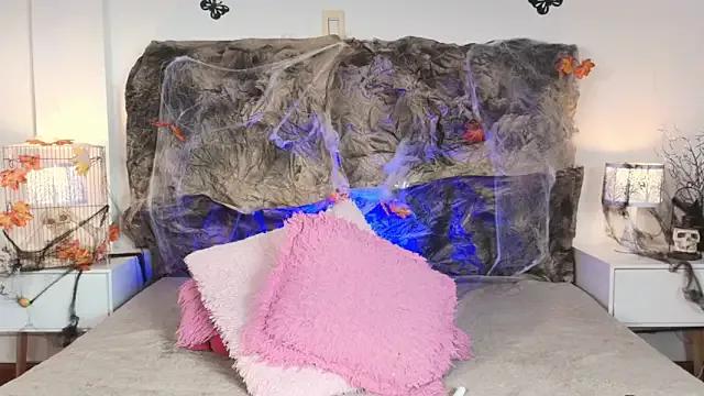 Sexy NicolMiller4 wants you to fuck their body now NicolMiller4 from StripChat