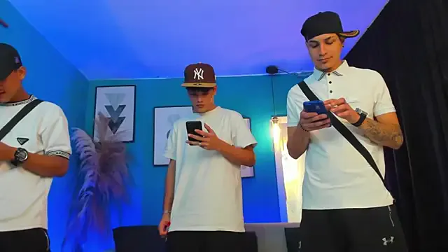 Oficial_KingOfHeavens — little train