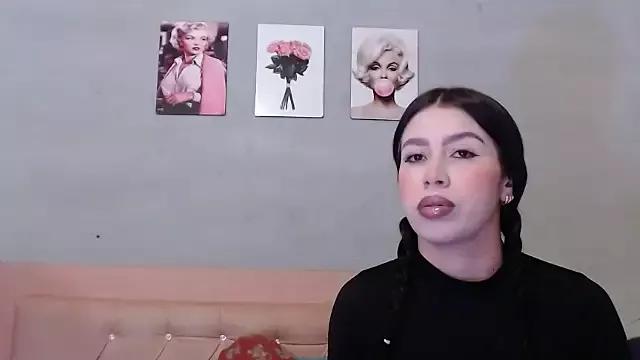 Olivia_Spear from StripChat