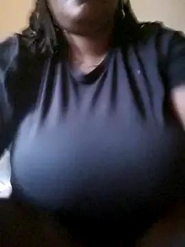 Discover Pretty-donna, she wants to masturbate for you pretty-donna from StripChat