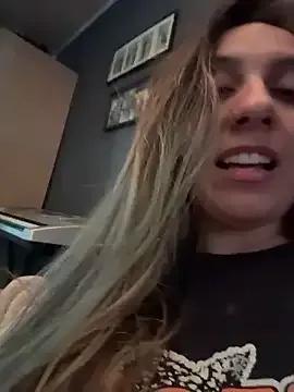 sarah_honey__ from StripChat