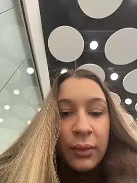 Discover sexy camslut SashaCatt SashaCatt from StripChat