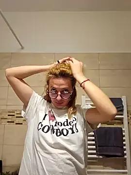 Masturbate to sweet stripper Selenna_emma Selenna_emma from StripChat