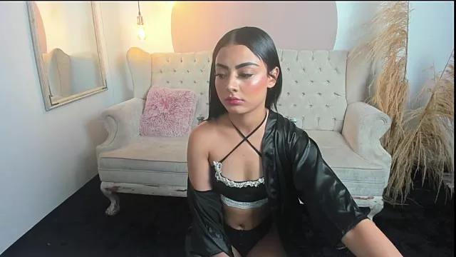 SHANONCLARK on StripChat 