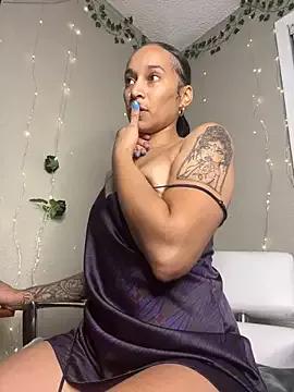 Shuggabutt from StripChat