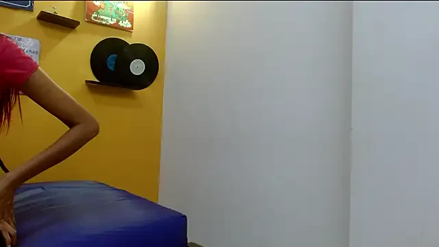 skinnyverus18 — dildo ass