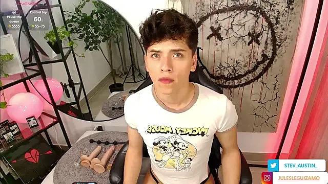 stev_austin_ — blowjob + take off Tshirt 