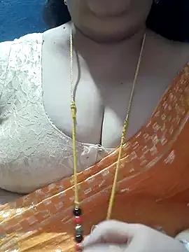 Watch Tamilthanushri, she wants to masturbate for you tamilthanushri from StripChat