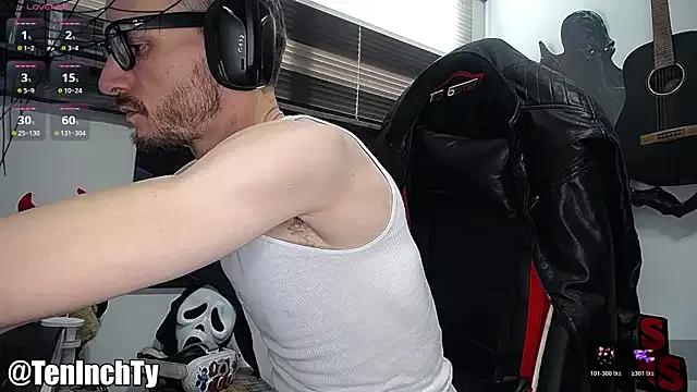 Admire sexy escort Teninchty teninchty from StripChat