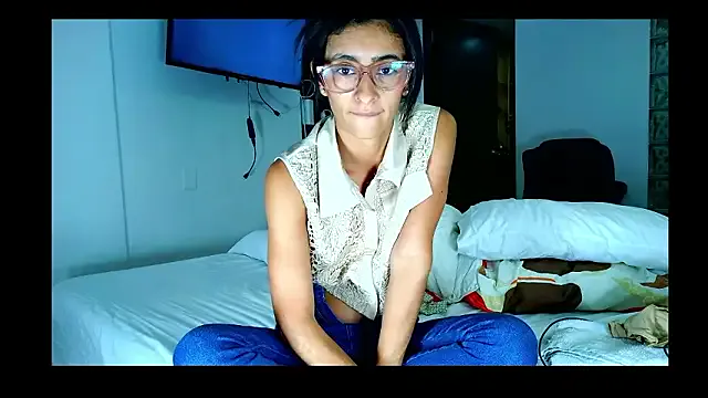 thedianakaro — Fuck my ass with your fingers