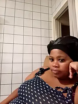 ThickLeeyanaXX on StripChat