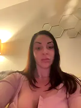 VictoriaSummersUK on StripChat