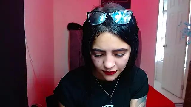 Hot Violettasquirt wants you to fuck her body now Violettasquirt from StripChat