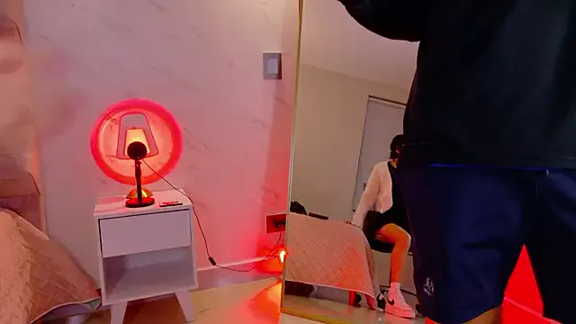 We_DM — Hi sexy mia 