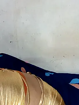 xpihu on StripChat