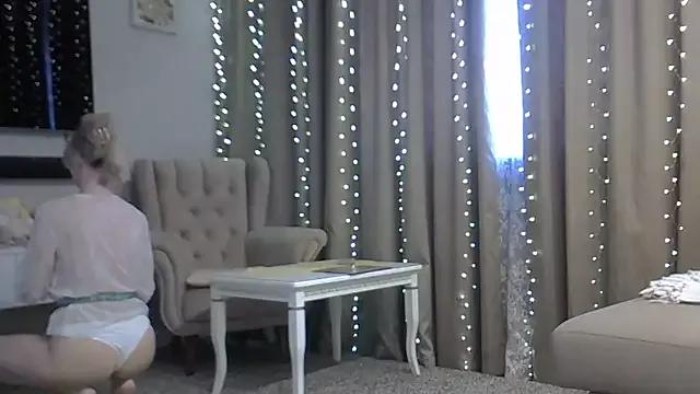 ZarinaSwift from StripChat